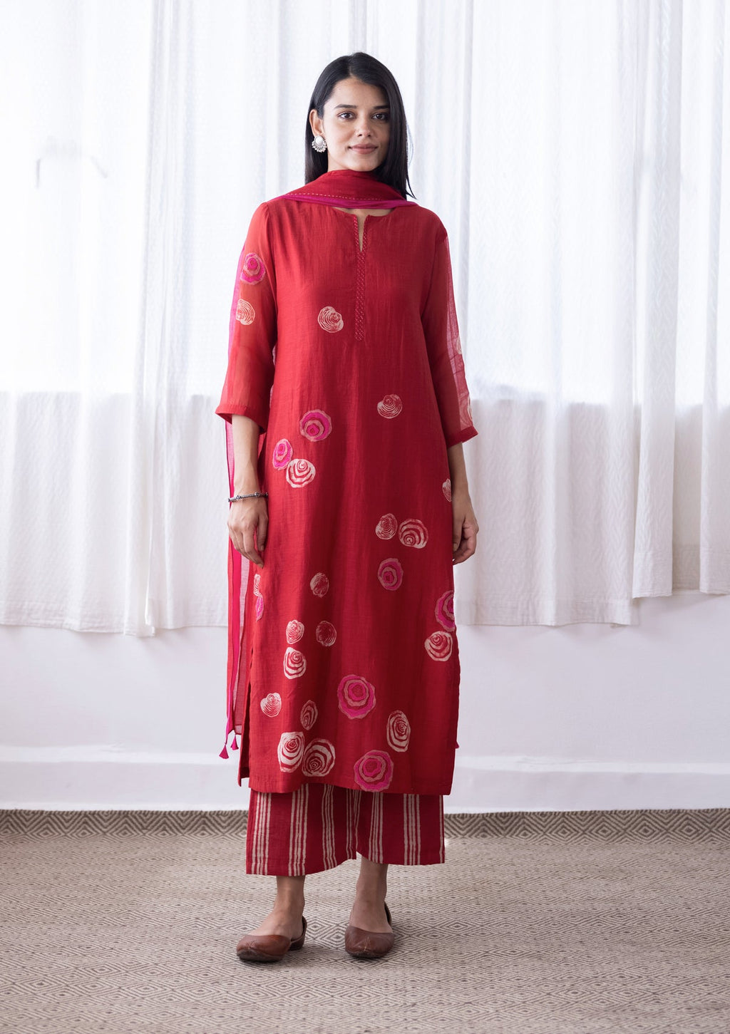 CAMELLIA  FLORAL APPLIQUE KURTA SET